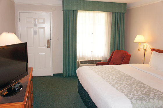 فندق La Quinta San Antonio Vance Jackson #710 الغرفة الصورة